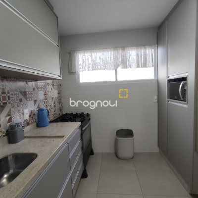 Casa com 119m², 3 quartos (sendo 1 suíte), 2 garagens, no bairro Daniela em Florianópolis