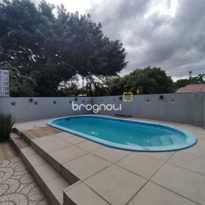 Casa com 119m², 3 quartos (sendo 1 suíte), 2 garagens, no bairro Daniela em Florianópolis
