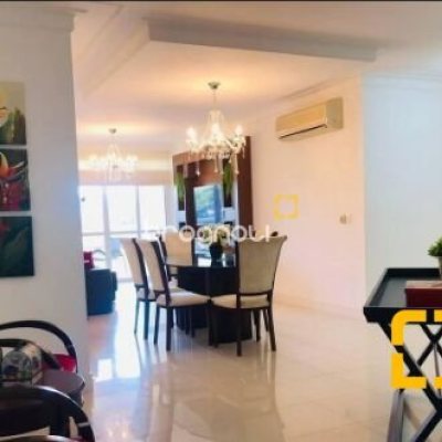 Apartamento com 144m², 4 quartos (sendo 2 suítes), 2 garagens, no bairro Jurerê Internacional em Florianópolis