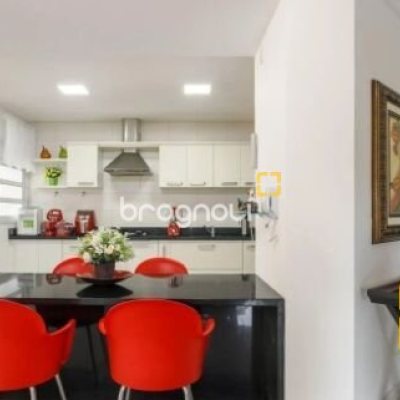 Apartamento com 144m², 4 quartos (sendo 2 suítes), 2 garagens, no bairro Jurerê Internacional em Florianópolis