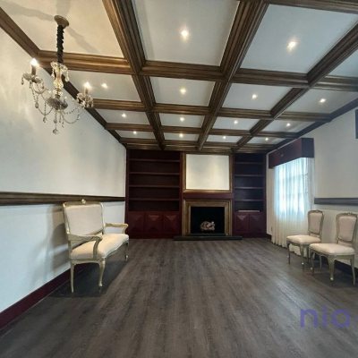 Casa com 194m², 4 quartos (sendo 3 suítes), 2 garagens, no bairro Bom Abrigo em Florianópolis