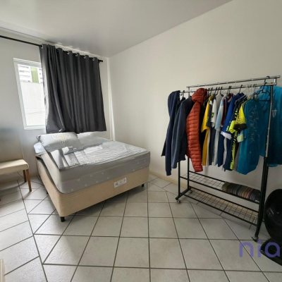 Apartamento com 63m², 2 quartos, 1 garagem, no bairro Kobrasol em São José