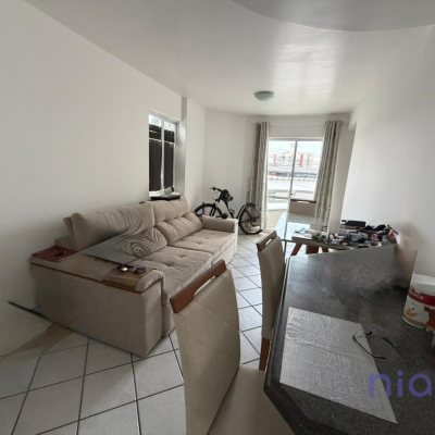Apartamento com 63m², 2 quartos, 1 garagem, no bairro Kobrasol em São José