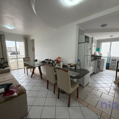 Apartamento com 63m², 2 quartos, 1 garagem, no bairro Kobrasol em São José