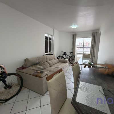 Apartamento com 63m², 2 quartos, 1 garagem, no bairro Kobrasol em São José