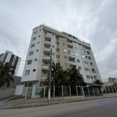 Apartamento com 63m², 2 quartos, 1 garagem, no bairro Kobrasol em São José