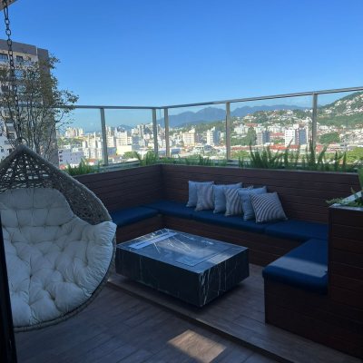 Cobertura com 400m², 3 quartos (sendo 3 suítes), 4 garagens, no bairro Nossa Senhora do Rosário em São José