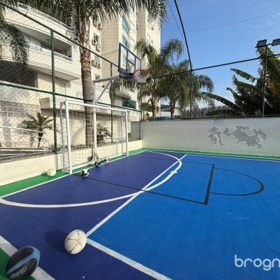 Apartamento com 77m², 2 quartos (sendo 1 suíte), 1 garagem, no bairro Itacorubi em Florianópolis