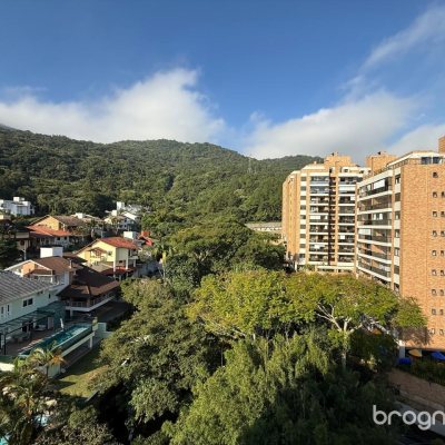 Apartamento com 77m², 2 quartos (sendo 1 suíte), 1 garagem, no bairro Itacorubi em Florianópolis