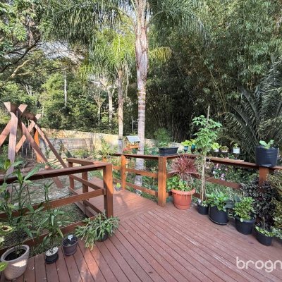 Apartamento com 77m², 2 quartos (sendo 1 suíte), 1 garagem, no bairro Itacorubi em Florianópolis
