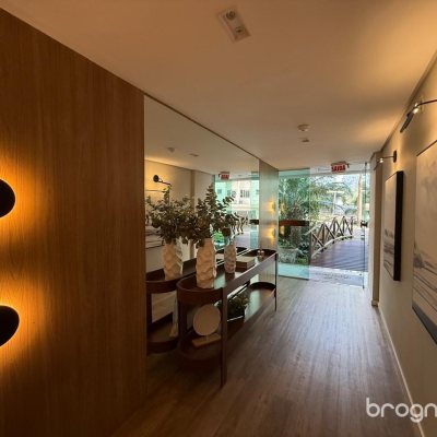 Apartamento com 77m², 2 quartos (sendo 1 suíte), 1 garagem, no bairro Itacorubi em Florianópolis
