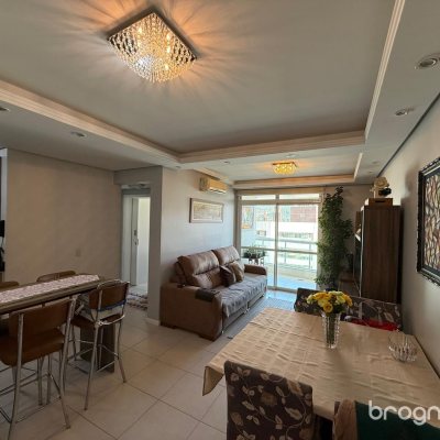 Apartamento com 77m², 2 quartos (sendo 1 suíte), 1 garagem, no bairro Itacorubi em Florianópolis