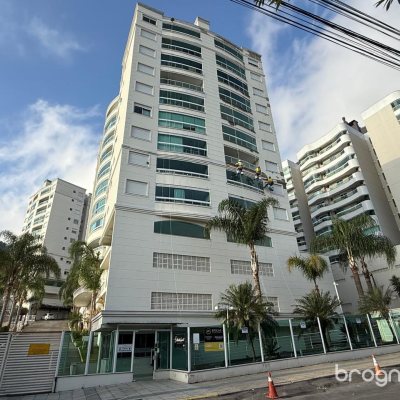 Apartamento com 77m², 2 quartos (sendo 1 suíte), 1 garagem, no bairro Itacorubi em Florianópolis