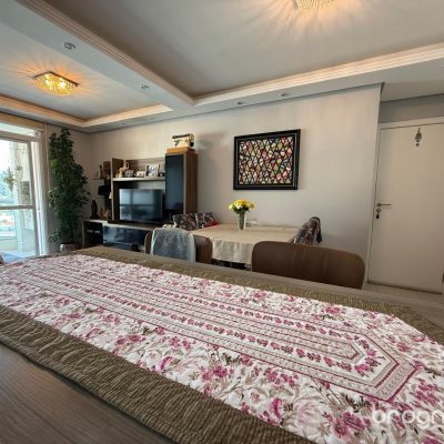 Apartamento com 77m², 2 quartos (sendo 1 suíte), 1 garagem, no bairro Itacorubi em Florianópolis