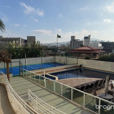 Apartamento com 77m², 2 quartos (sendo 1 suíte), 1 garagem, no bairro Itacorubi em Florianópolis