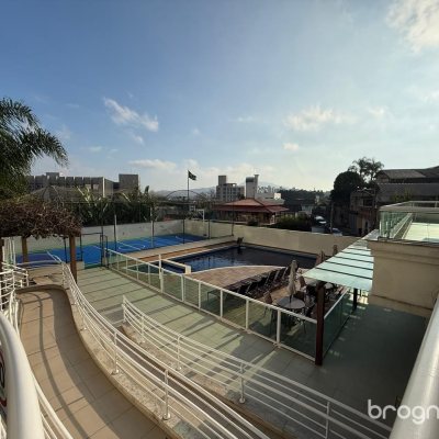 Apartamento com 77m², 2 quartos (sendo 1 suíte), 1 garagem, no bairro Itacorubi em Florianópolis