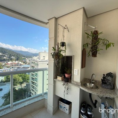 Apartamento com 77m², 2 quartos (sendo 1 suíte), 1 garagem, no bairro Itacorubi em Florianópolis