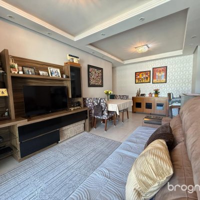 Apartamento com 77m², 2 quartos (sendo 1 suíte), 1 garagem, no bairro Itacorubi em Florianópolis
