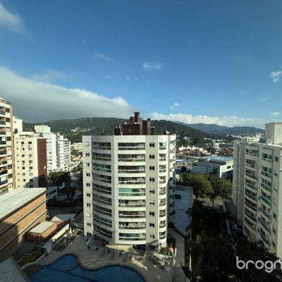 Apartamento com 77m², 2 quartos (sendo 1 suíte), 1 garagem, no bairro Itacorubi em Florianópolis