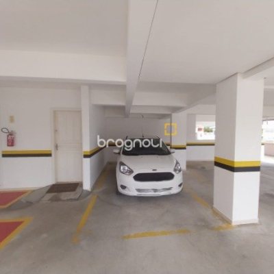 Apartamento com 73m², 2 quartos (sendo 1 suíte), 1 garagem, no bairro Carianos em Florianópolis