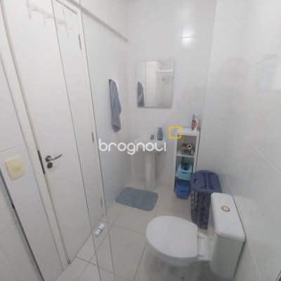 Apartamento com 73m², 2 quartos (sendo 1 suíte), 1 garagem, no bairro Carianos em Florianópolis