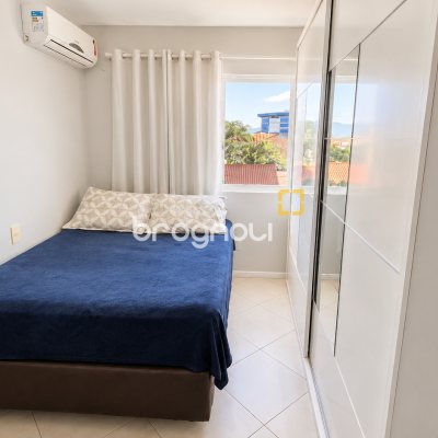 Apartamento com 73m², 2 quartos (sendo 1 suíte), 1 garagem, no bairro Carianos em Florianópolis