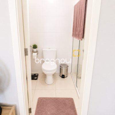 Apartamento com 73m², 2 quartos (sendo 1 suíte), 1 garagem, no bairro Carianos em Florianópolis