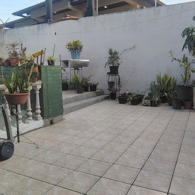 Casa com 218m², 3 quartos (sendo 1 suíte), 2 garagens, no bairro Bom Abrigo em Florianópolis
