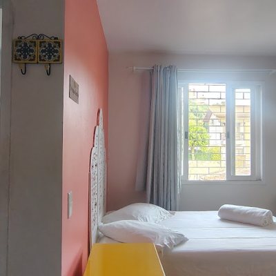 Casa com 218m², 3 quartos (sendo 1 suíte), 2 garagens, no bairro Bom Abrigo em Florianópolis