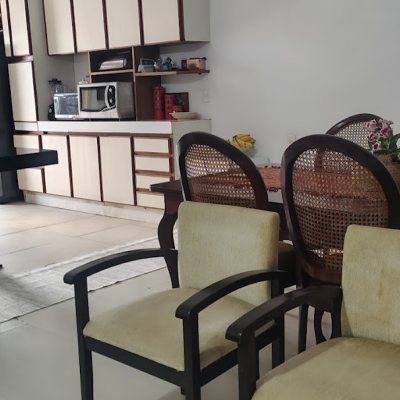 Casa com 218m², 3 quartos (sendo 1 suíte), 2 garagens, no bairro Bom Abrigo em Florianópolis