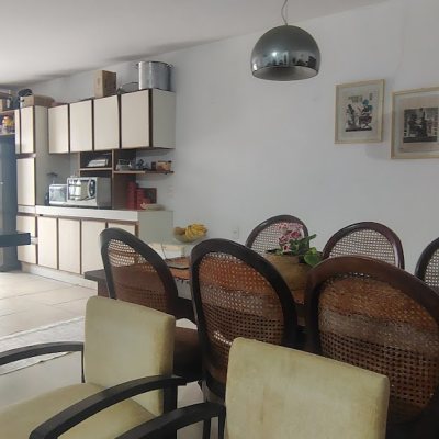 Casa com 218m², 3 quartos (sendo 1 suíte), 2 garagens, no bairro Bom Abrigo em Florianópolis