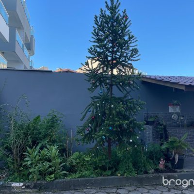Apartamento com 51m², 1 quarto, 1 garagem, no bairro São João do Rio Vermelho em Florianópolis