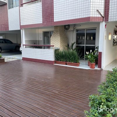 Apartamento com 51m², 1 quarto, 1 garagem, no bairro São João do Rio Vermelho em Florianópolis