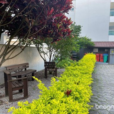 Apartamento com 51m², 1 quarto, 1 garagem, no bairro São João do Rio Vermelho em Florianópolis
