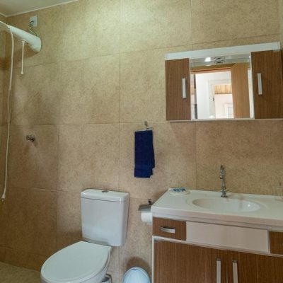 Casa com 100m², 2 quartos (sendo 1 suíte), no bairro Lagoa da Conceição em Florianópolis