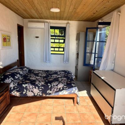 Casa com 100m², 2 quartos (sendo 1 suíte), no bairro Lagoa da Conceição em Florianópolis