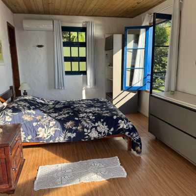 Casa com 100m², 2 quartos (sendo 1 suíte), no bairro Lagoa da Conceição em Florianópolis
