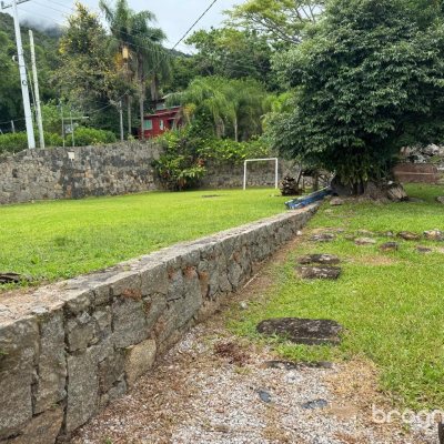 Casa com 100m², 2 quartos (sendo 1 suíte), no bairro Lagoa da Conceição em Florianópolis
