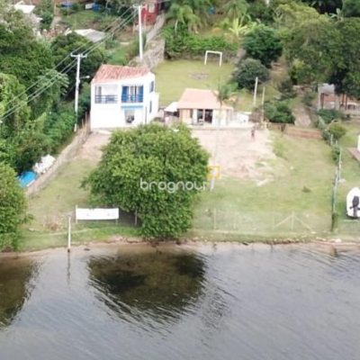 Casa com 100m², 2 quartos (sendo 1 suíte), no bairro Lagoa da Conceição em Florianópolis