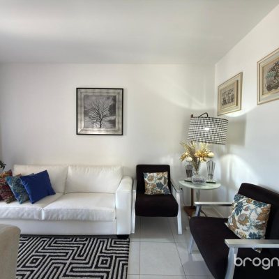 Apartamento com 62m², 2 quartos (sendo 1 suíte), 1 garagem, no bairro Coqueiros em Florianópolis