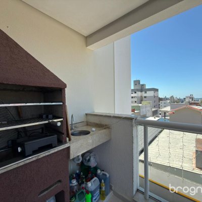 Apartamento com 62m², 2 quartos (sendo 1 suíte), 1 garagem, no bairro Coqueiros em Florianópolis