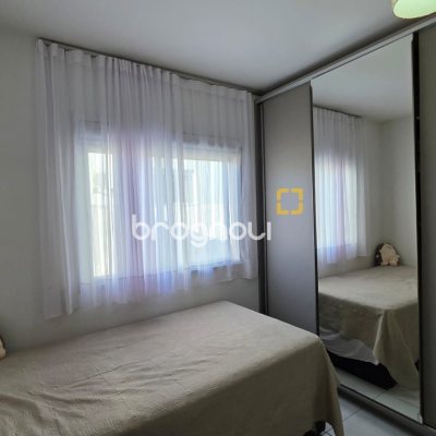 Apartamento com 62m², 2 quartos (sendo 1 suíte), 1 garagem, no bairro Coqueiros em Florianópolis