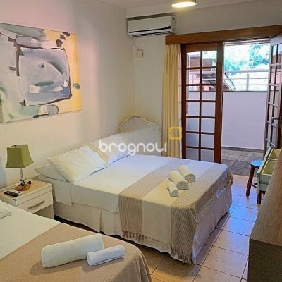 Pousada / Hotel com 1000m², 15 quartos (sendo 15 suítes), no bairro Lagoa da Conceição em Florianópolis