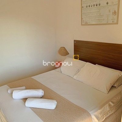Pousada / Hotel com 1000m², 15 quartos (sendo 15 suítes), no bairro Lagoa da Conceição em Florianópolis
