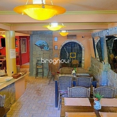 Pousada / Hotel com 1000m², 15 quartos (sendo 15 suítes), no bairro Lagoa da Conceição em Florianópolis