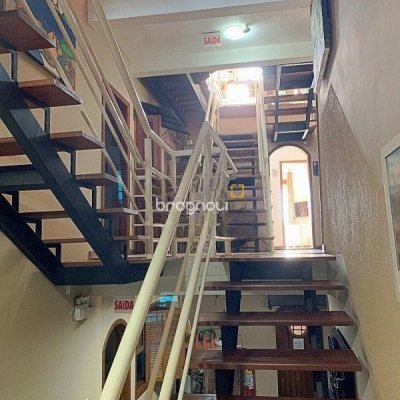 Pousada / Hotel com 1000m², 15 quartos (sendo 15 suítes), no bairro Lagoa da Conceição em Florianópolis