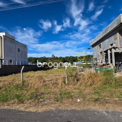 Terreno com 450m², no bairro Rio Vermelho em Florianópolis