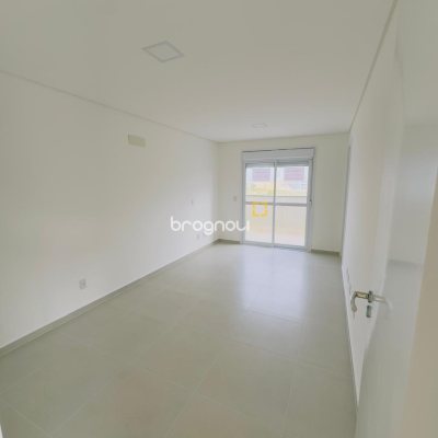 Cobertura, 3 quartos (sendo 3 suítes), 2 garagens, no bairro Ingleses em Florianópolis