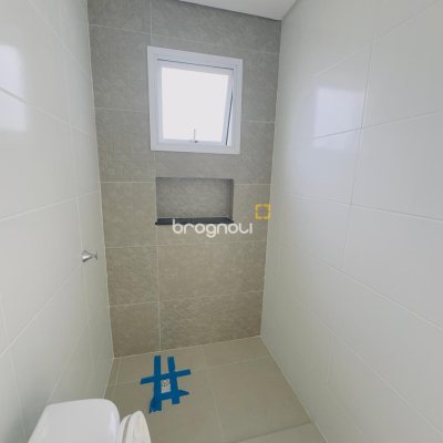 Cobertura, 3 quartos (sendo 3 suítes), 2 garagens, no bairro Ingleses em Florianópolis
