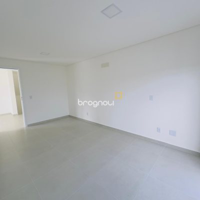 Cobertura, 3 quartos (sendo 3 suítes), 2 garagens, no bairro Ingleses em Florianópolis